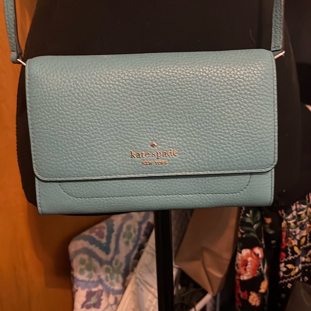 🩵💚Kate Spade Wallet on a string💚🩵